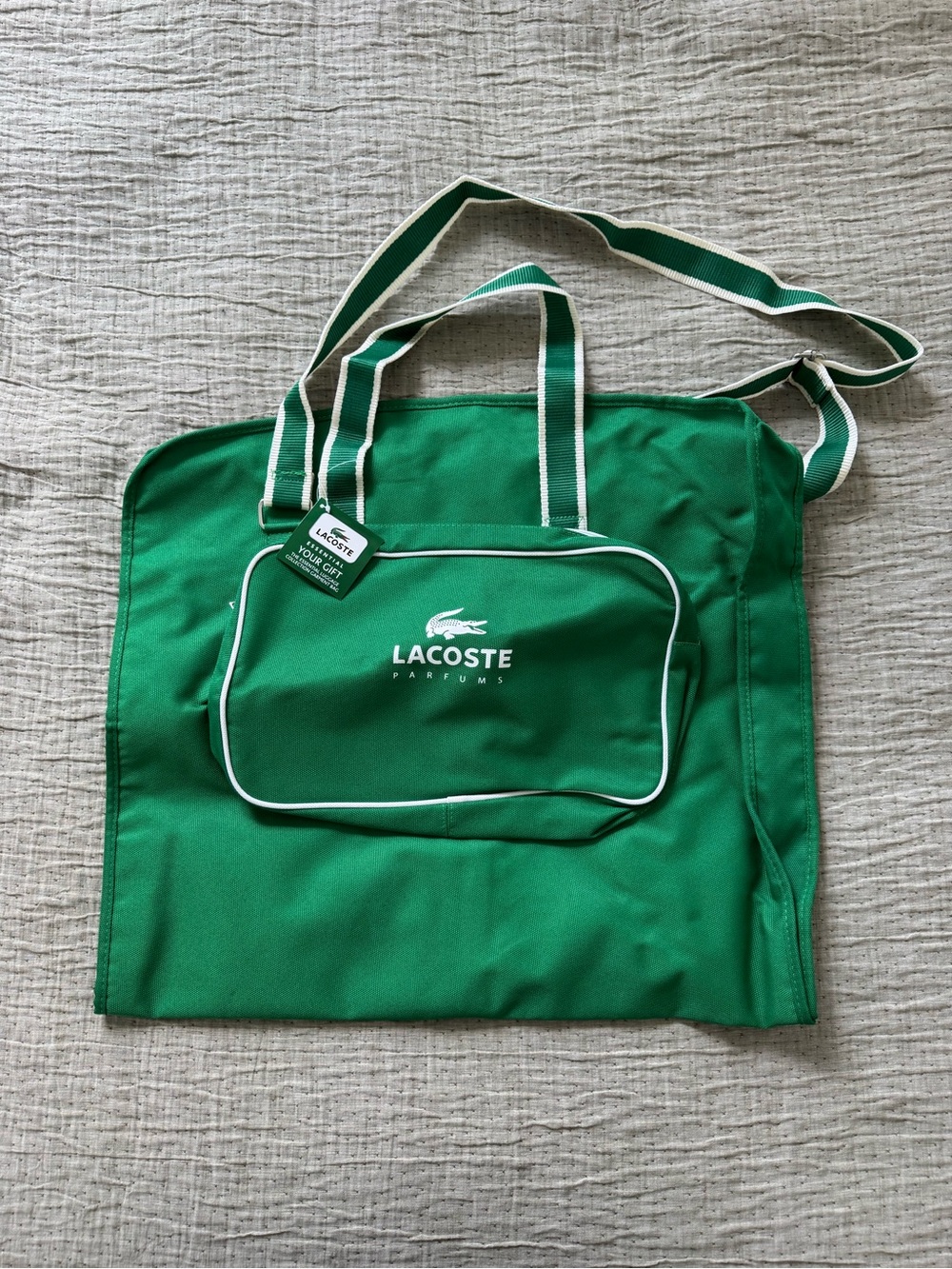 Lacoste The Essential Luggage Collection Garment Bag Green and White Duffel NWT